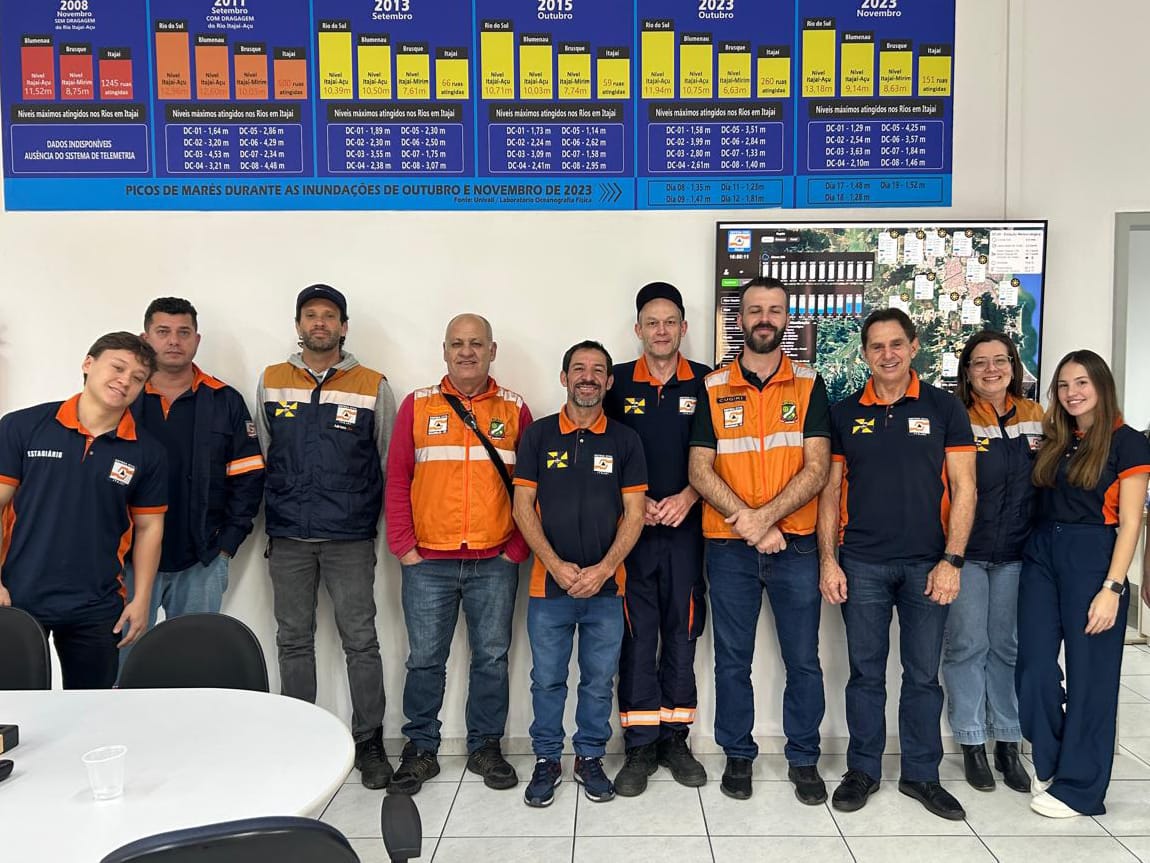Itajaí recebe visita da Defesa Civil de Brusque para troca de experiências