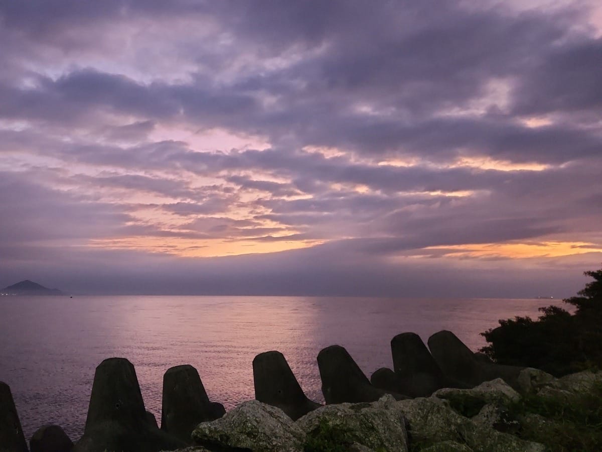 Fim de semana terá mais aberturas de sol e chuva isolada, com temperaturas em elevação Fim de semana terá mais aberturas de sol e chuva isolada, com temperaturas em elevação