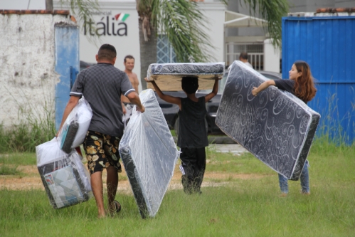 Itajaí inicia a entrega de doações para famílias que sofreram danos com as fortes chuvas