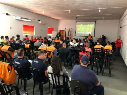 Defesa Civil de Itajaí participa de Workshop sobre Produtos Perigosos no Vale do Itajaí