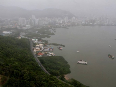 A semana começou com a atuação de uma frente fria